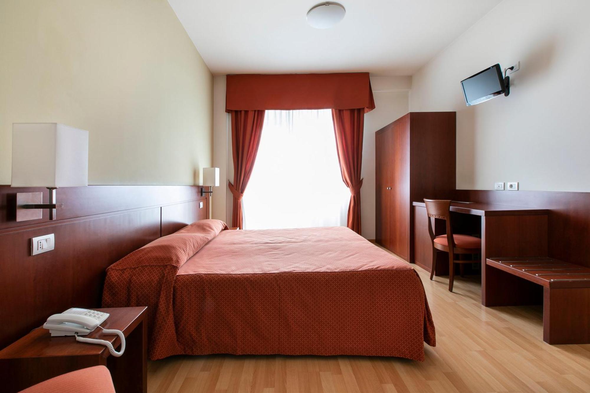 Hotel Conradi Chiavenna Kültér fotó