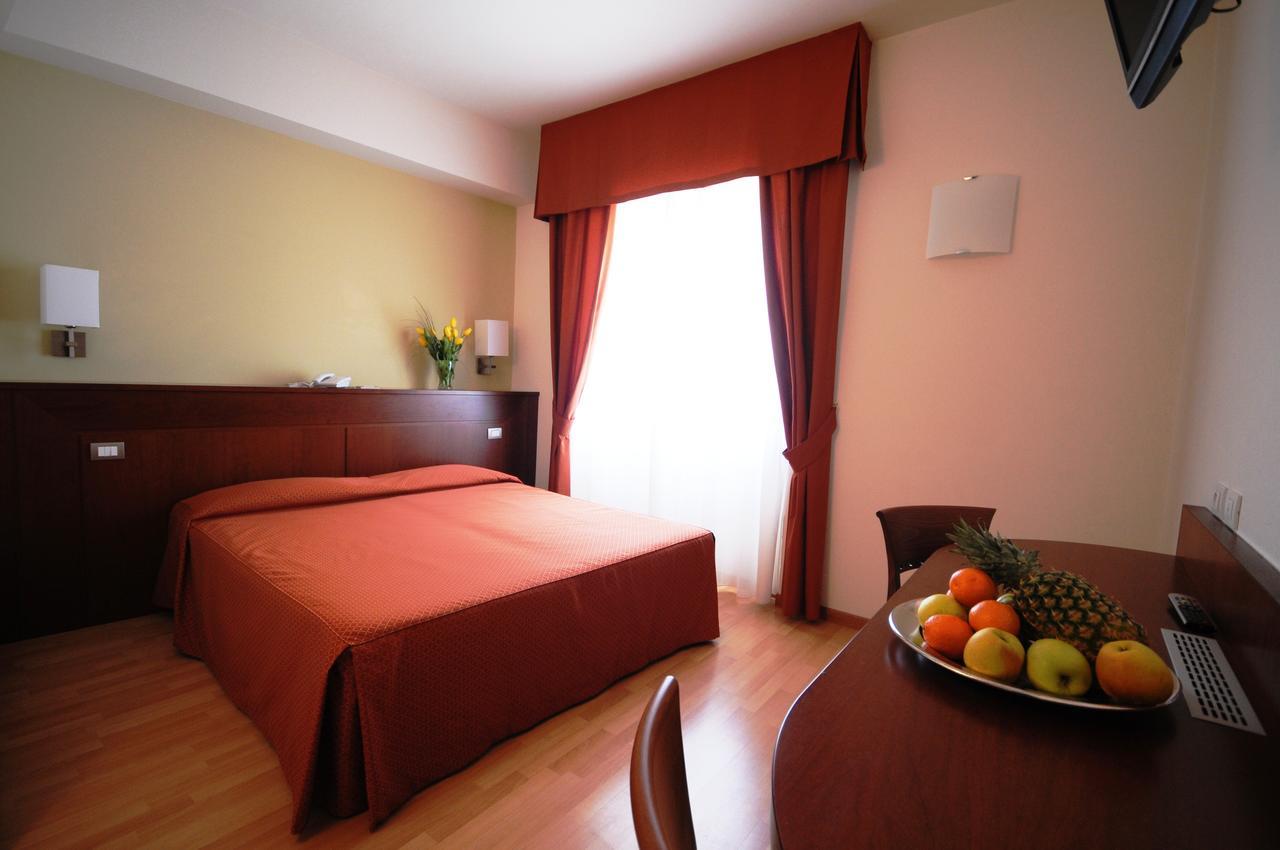 Hotel Conradi Chiavenna Kültér fotó